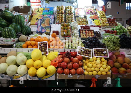 Colourful fruits on display at a fruit juice bar in Corfu Town Stock ...