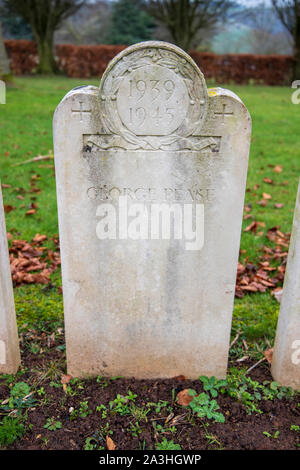 The 1939-1945 Bath Air Raid Grave of George Pease at Haycombe Cemetery, Bath, England Stock Photo