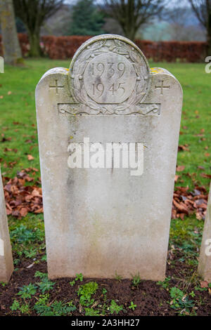 The 1939-1945 Bath Air Raid Grave of Dora Pyles at Haycombe Cemetery, Bath, England Stock Photo