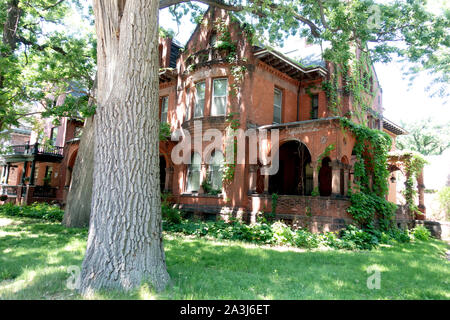 Historic mansion located in the regentrified Cathedral Hill area. St Paul Minnesota MN USA Stock Photo