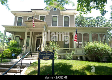 Historic bed and breakfast home located in the Regentrified Cathedral Hill neighborhood. St Paul Minnesota MN USA Stock Photo