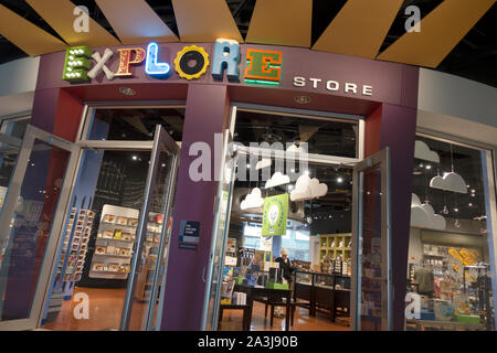 https://l450v.alamy.com/450v/2a3j90b/explore-store-gift-shop-at-the-science-museum-st-paul-minnesota-mn-usa-2a3j90b.jpg