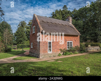 The charming Victorian era Marshmans Toad Hole Cottage near Ludham on the Norfolk Broads Stock Photo