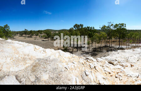 Panoramic view of the White Blow, a quartz deposit (silicon dioxide) 300 million years old in Ravenswood, Queensland, QLD, Australia Stock Photo