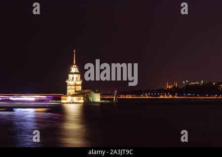 Maiden's Tower (aka Kiz Kulesi) in Istanbul at night Stock Photo