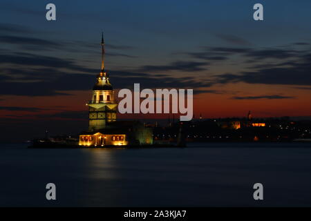 Maiden's Tower (aka Kiz Kulesi) in Istanbul at night Stock Photo