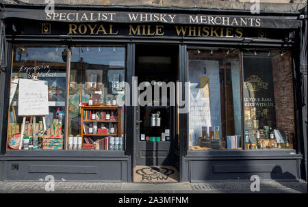 The Royal Mile Whiskies Shop on the Royal Mile in Edinburgh Scotland Stock Photo