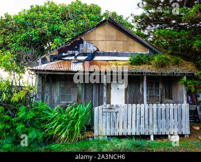 Abandoned shack in Kapaa, Kauai, Hawaii, USA Stock Photo