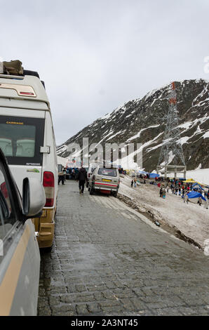 Traffic jams and extremely close crossing of trucks and vehicles due to haphazard parking at Zero Point, Srinagar - Leh Highway, Jammu and Kashmir Stock Photo