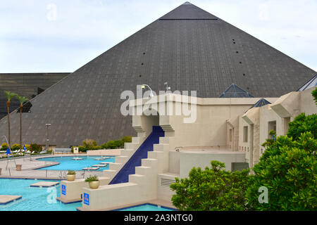 Pools & Cabanas At Luxor Las Vegas NV, USA 10-01-18 This oasis features four large sections of pool area totaling 19,000 square feet. Stock Photo