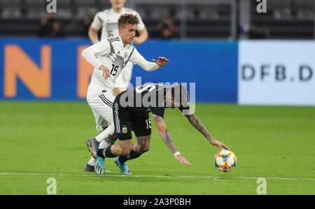 Dortmund, Germany. 09th Oct, 2019. firo: 09.10.2019 Football, 2019/2020 Landerspiel: National Team Germany - Argentina duels Luca Waldschmidt versus Rodrigo de Paul | usage worldwide Credit: dpa/Alamy Live News Stock Photo