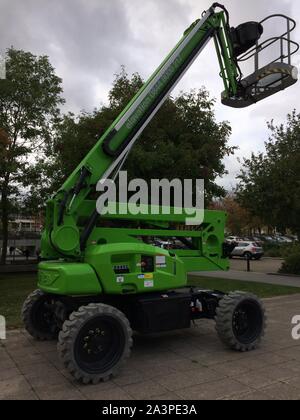 A Niftylift cherry picker in Central Milton Keynes Stock Photo