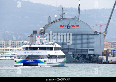 Oakland, CA - July 08, 2019: The San Francisco Bay Ferry provides passenger service from Oakland and Alameda to the Ferry Building, Pier 41, Angel Isl Stock Photo