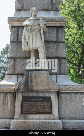 Statue of a Virginia frontiersman on a monument at Point Pleaasant Battle Monument State Park, called Tu-Endie-Wei Park locally, in Point Pleasant, a city on the Ohio River in West Virginia Stock Photo