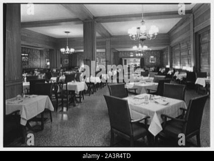 Stouffer's restaurant, E. 42nd St., New York City Stock Photo - Alamy