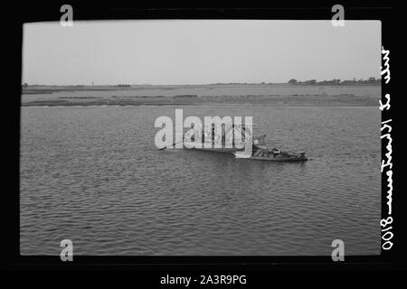 Sudan. Khartoum. Native craft on the Blue Nile Stock Photo