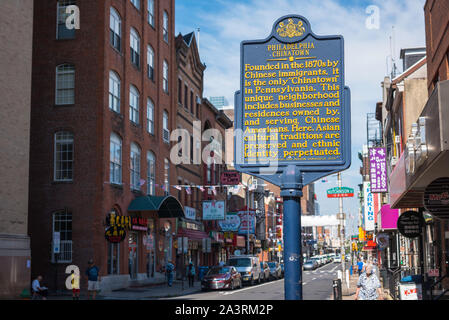 Philadelphia Chinatown, view of a Philadelphia city heritage sign sited at the entrance to the Chinatown area of the city, Pennsylvania, PA, USA Stock Photo