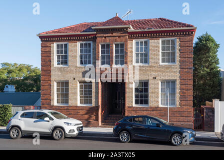 A Georgian Revival style apartment block of unknown build date, possibly 1930's-1940's in the Sydney suburb of Kirribilli, in Australia Stock Photo