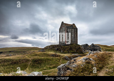 Smailholm Tower is a peel tower sitting atop Lady Hill in the Scottish Borders, Scotland. Stock Photo