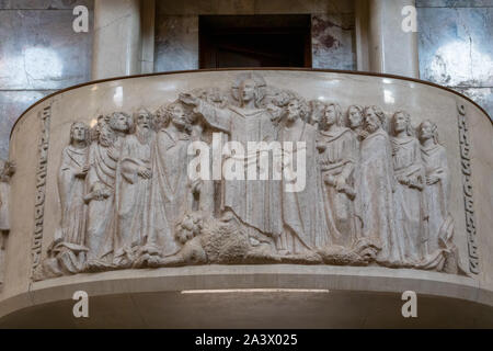 BERGAMO, LOMBARDY/ITALY - OCTOBER 5 : Interior of St Thomas the Apostle church in Bergamo Italy on October 5, 2019 Stock Photo