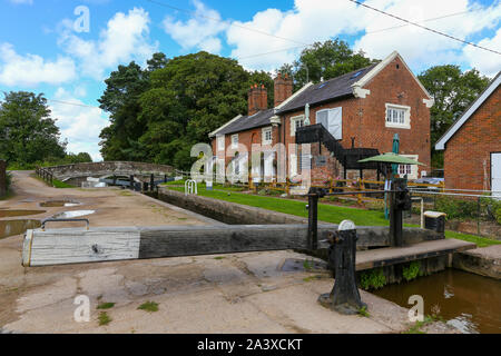 Tyrley Wharf and locks, on the Staffordshire and Shropshire border, Tyrley, Shropshire Union Canal, England, UK Stock Photo