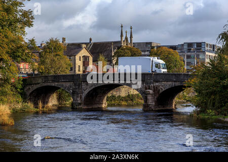 miller bridge river kent,kendal town centre, lake district national park, cumbria, england, uk gb Stock Photo