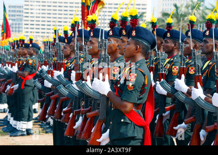 Colombo, Sri Lanka. 10th Oct, 2019. Soldiers march during a ceremony marking the Sri Lanka Army's 70th anniversary in Colombo, Sri Lanka, on Oct. 10, 2019. Credit: Ajith Perera/Xinhua/Alamy Live News Stock Photo