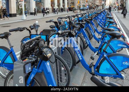 CITI BIKE SELF-SERVE RENTAL BICYCLES, MANHATTAN, NEW YORK, UNITED STATES, USA Stock Photo
