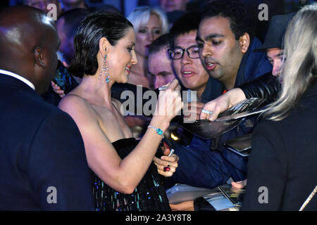 London, UK . 10th Oct, 2019. Caitriona Balfe attends BFI London Film Festival Le Mans '66 premiere at Odeon Luxe, Leicester Square, London  UK - 10 October 2019 Credit: Nils Jorgensen/Alamy Live News Credit: Nils Jorgensen/Alamy Live News Stock Photo