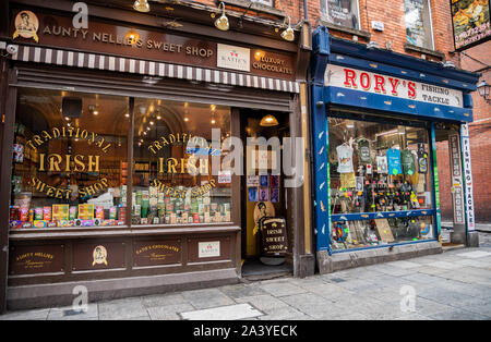 Traditional Irish sweet and fishing equipment shops in the old city center. Temple bar area. Dublin, Ireland. Stock Photo