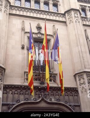 DETALLE DE LA FACHADA DEL CONSELL INSULAR, UNO DE LOS MEJORES EJEMPLOS DE NEOGOTICO ISLEÑO. Location: CONSEJO INSULAR. Palma. Stock Photo