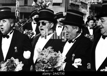 Archives 90ies: Conscripts march to celebrate 'la Vague' - the Wave, in Villefranche-sur-Saône, Rhone, France Stock Photo