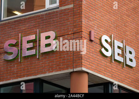 Gothenburg, Sweden. 7th Oct, 2019. Swedish financial group for corporate customers, institutions and private individuals with headquarters in Stockholm, Skandinaviska Enskilda Banken AB (SEB) logo seen in Lindholmen Science Park, Gothenburg. Credit: Karol Serewis/SOPA Images/ZUMA Wire/Alamy Live News Stock Photo