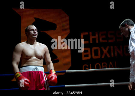 Chessboxing hi-res stock photography and images - Alamy