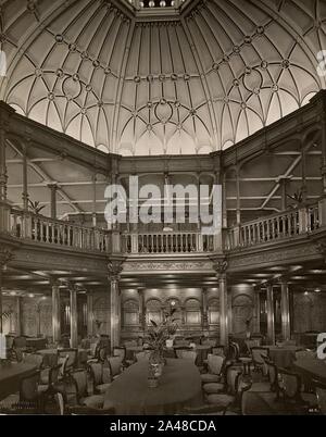 First Class Dining Saloon of the RMS Mauretania. Stock Photo