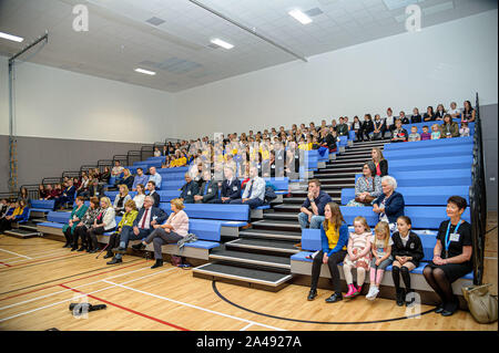 overview-of-the-audience-during-the-official-opening-clackmannanshire