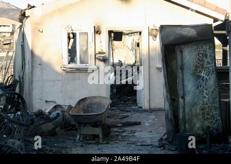 Sylmar, California, USA. 12th Oct, 2019. Burnt Houses in the Porter Ranch Area Credit: Amy Katz/ZUMA Wire/Alamy Live News Stock Photo