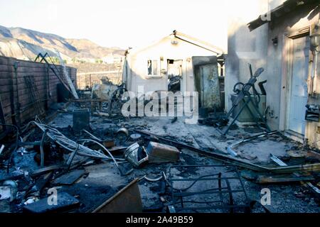 Sylmar, California, USA. 12th Oct, 2019. Burnt Houses in the Porter Ranch Area Credit: Amy Katz/ZUMA Wire/Alamy Live News Stock Photo