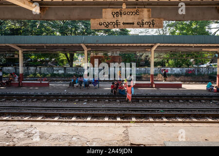 Daily life at Yangon railway station in Myanmar Stock Photo