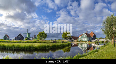 Traditional Wooden Haus, Zaanse Schans, Zaandam, Netehrlands Stock Photo