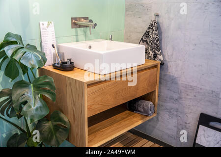 Caroma australian bathroom manufacturer and their stylish bathrooms and showers showroom in Alexandria,Sydney,Australia Stock Photo