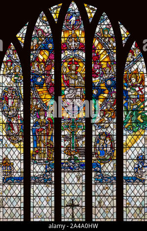 Stained glass (D. M. Grant, 1950) depicting The Apostles Creed, The Minster Church of St. Michael & All Angels & St. Benedict, City of Sunderland, UK Stock Photo