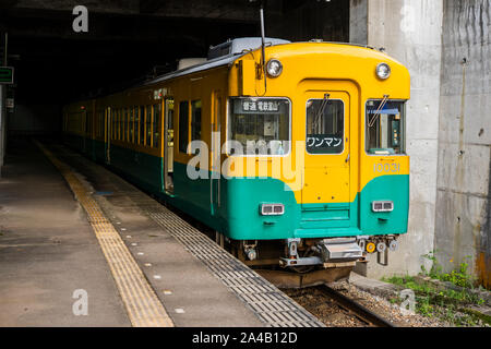 TATEYAMA, JAPAN - OCTOBER 5, 2018. The Train Has Arrived At In The Railway Station In Japan. Stock Photo