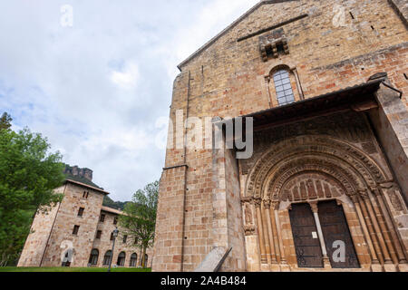 Porta Speciosa with a depiction of Nunio and Alodio, Monastery of Leyre,  Romanesque architecture in Navarre, Spain Stock Photo