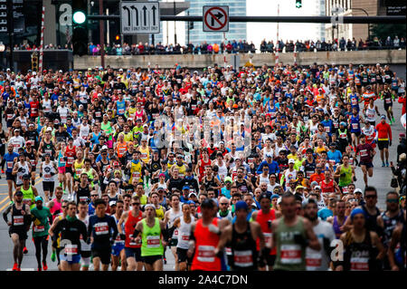 Chicago, USA. 13th Oct, 2019. Runners compete at the 2019 Bank of America Chicago Marathon in Chicago, the United States, Oct. 13, 2019. Credit: Joel Lerner/Xinhua/Alamy Live News Stock Photo