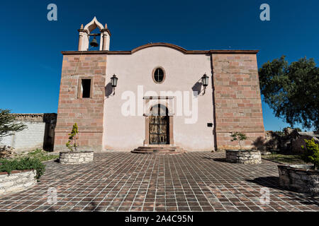 Exterior view of the Templo de nuestro Señor de Padua church or Our Lord of Padua chapel in Mineral de Pozos, Guanajuato, Mexico. Stock Photo