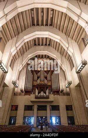 ORGAN IN SAINT JOSEPH'S ORATORY ON MONT-ROYAL, CATHOLIC CHURCH, CHEMIN QUEEN MARY STREET, MONTREAL, QUEBEC, CANADA Stock Photo