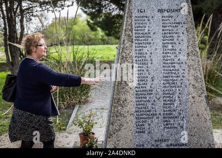 JACQUELINE PAYROT, PRESIDENT OF  FREE, SONS AND DAUGHTERS OF SPANISH REPUBLICANS, THE RETIRADA, RETREAT, CAMP OF ARGELES SUR MER MEMORIAL SITUATED IN VALMY, ARGELES SUR MER, PYRENEES-ORIENTALES (66), FRANCE Stock Photo