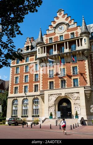 HOUSE FOR BELGIAN AND LUXEMBOURGER STUDENTS, BIERMANS LAPOTRE FOUNDATION, CITE INTERNATIONALE UNIVERSITAIRE,  INTERNATIONAL UNIVERSITY OF PARIS, 14TH ARRONDISSEMENT, FRANCE, EUROPE Stock Photo