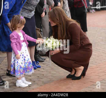 Photo Must Be Credited ©Karwai Tang/Alpha Press 076989 05/03/2013 Kate Catherine Katherine Middleton Duchess Of Cambridge Visits The National Fishing Heritage Centre Grimsby Stock Photo
